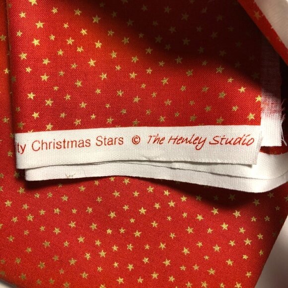 1 2/3 yards Quilt Fabric Cotton - Gold Stars - Christmas - Makower UK #525-2 - Picture 3 of 3